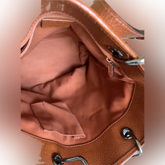 Gucci GG Canvas Eclipse Brown Shoulder Bag with silver hardware. - Picture 11 of 16